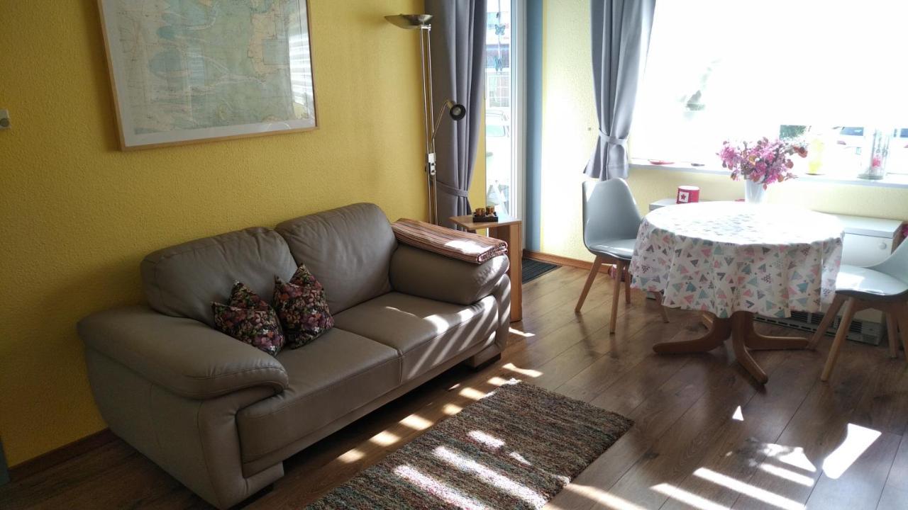Haus Tertius - Strand- Und Hafennahe Ruhige Ferienwohnung Büsum Eksteriør billede